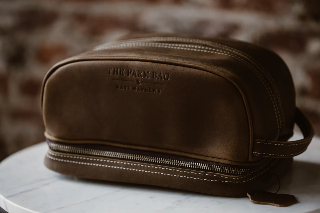 Leather Toiletry Bag - Image 4
