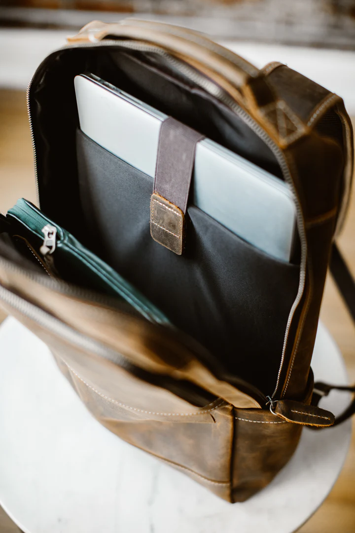 THE FARM BAG BY MATT MATHEWS - Image 14